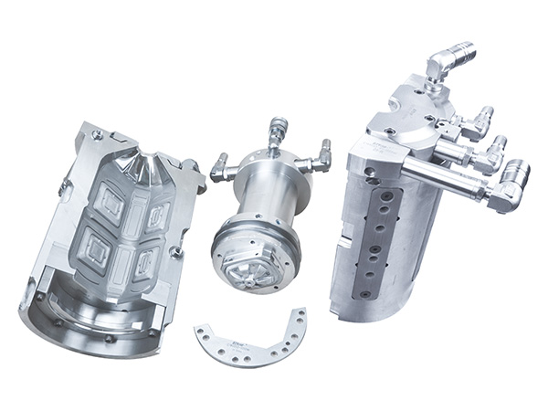 Moldes de soplado para moldeadoras de botellas Krones en frío.